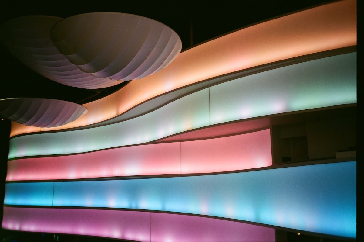 Decoração com painéis iluminados