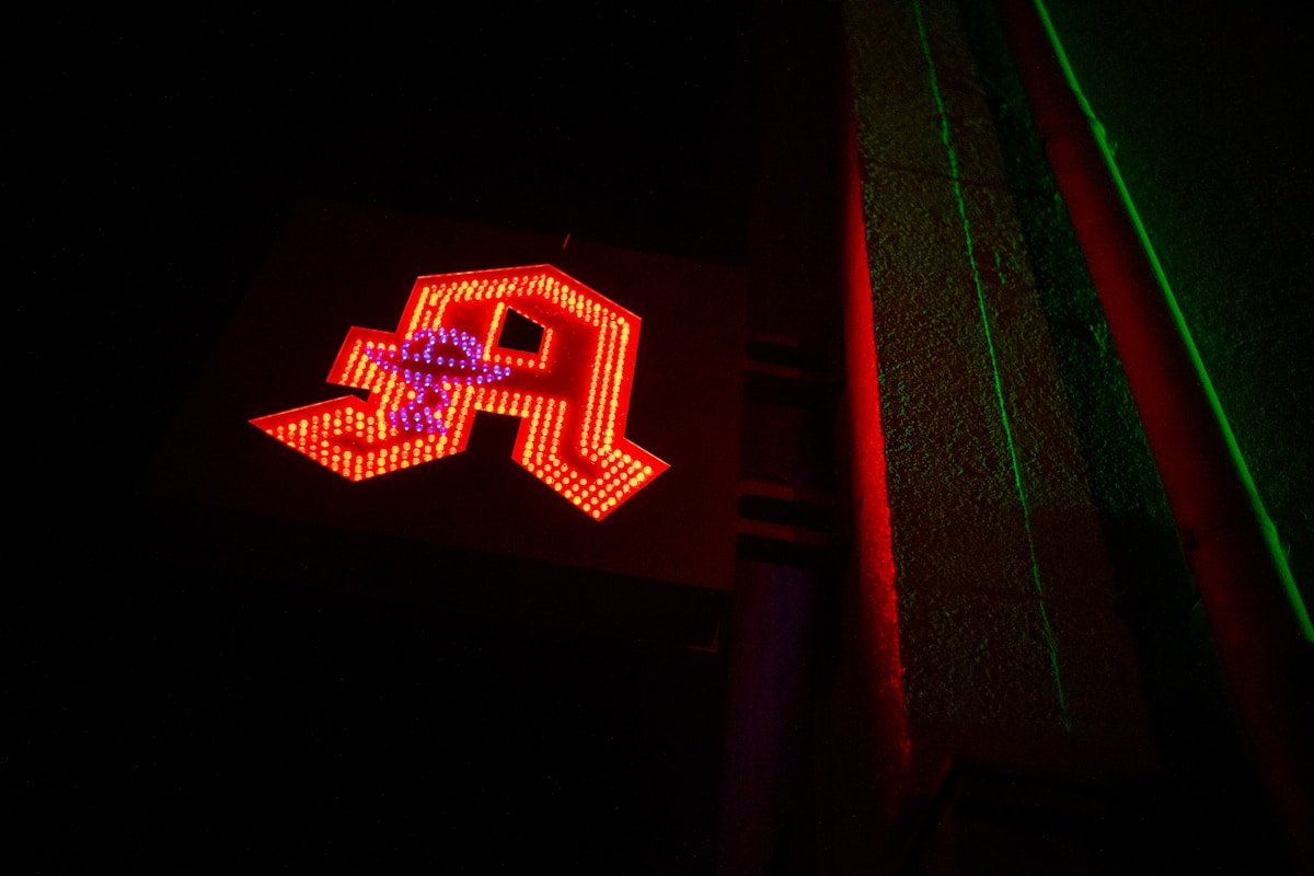 Letreiro luminoso em LED